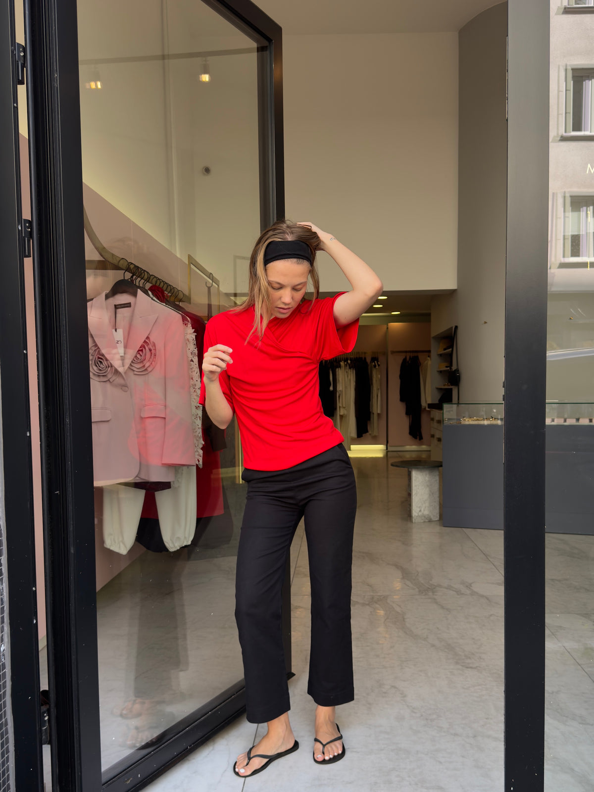Top Alma red