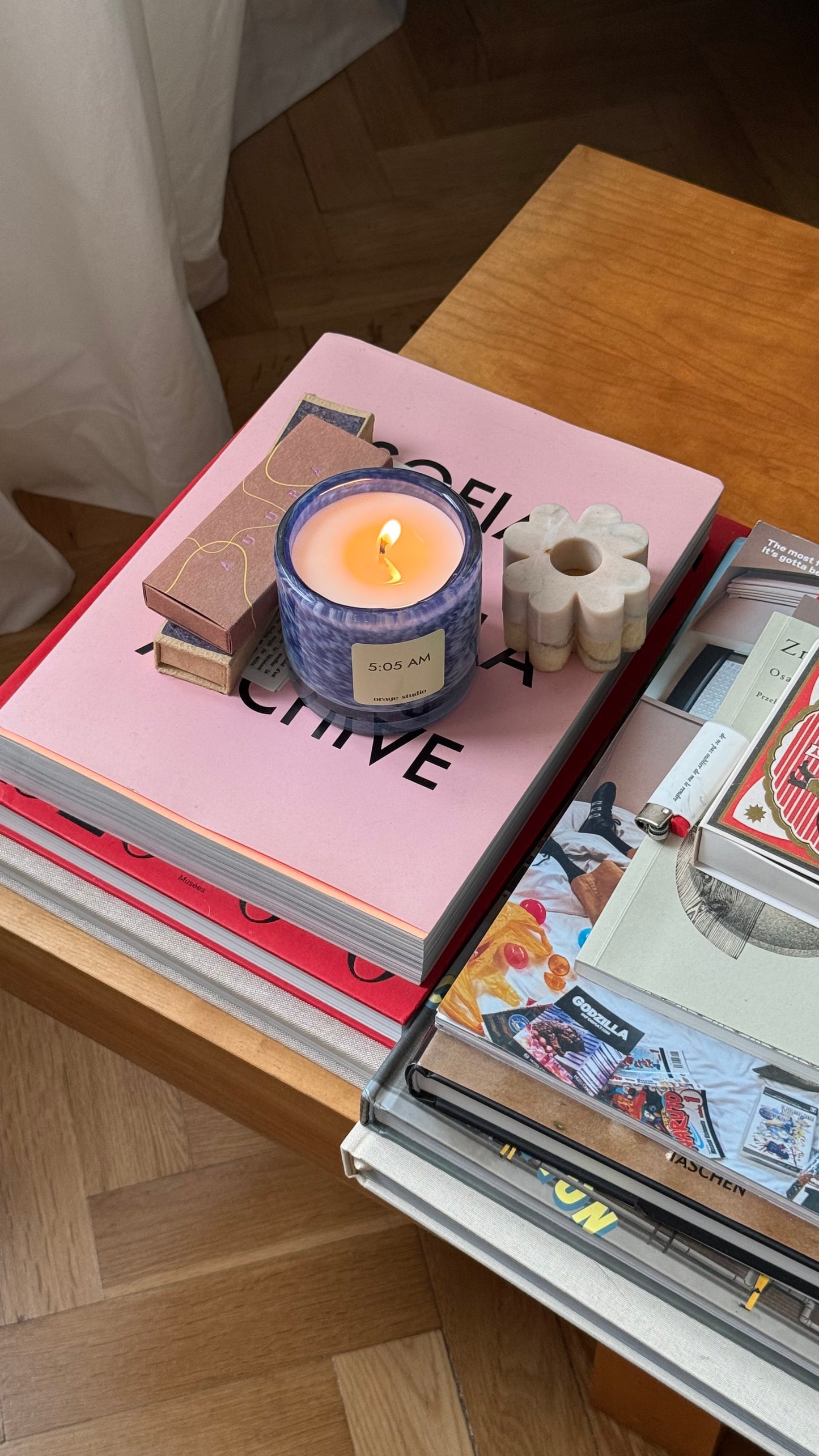 Limitowana świeca zapachowa 5:05 AM