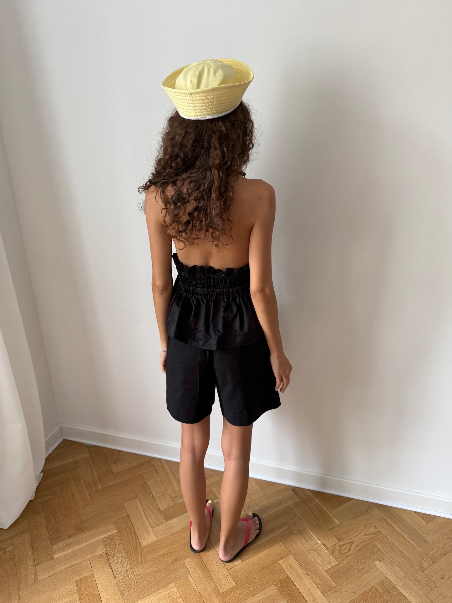 Top Astrid black